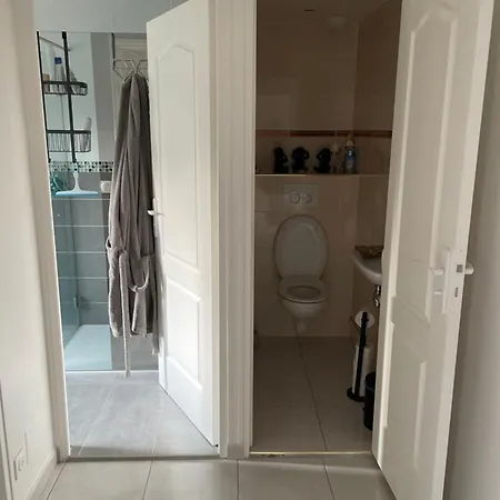 Casa vacanze Maison Paisible Avec Piscine Osny