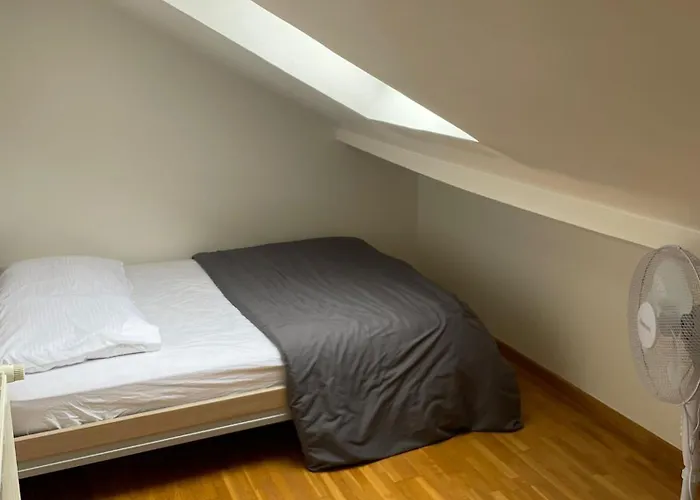 Maison Paisible Avec Piscine Дом отдыха Osny